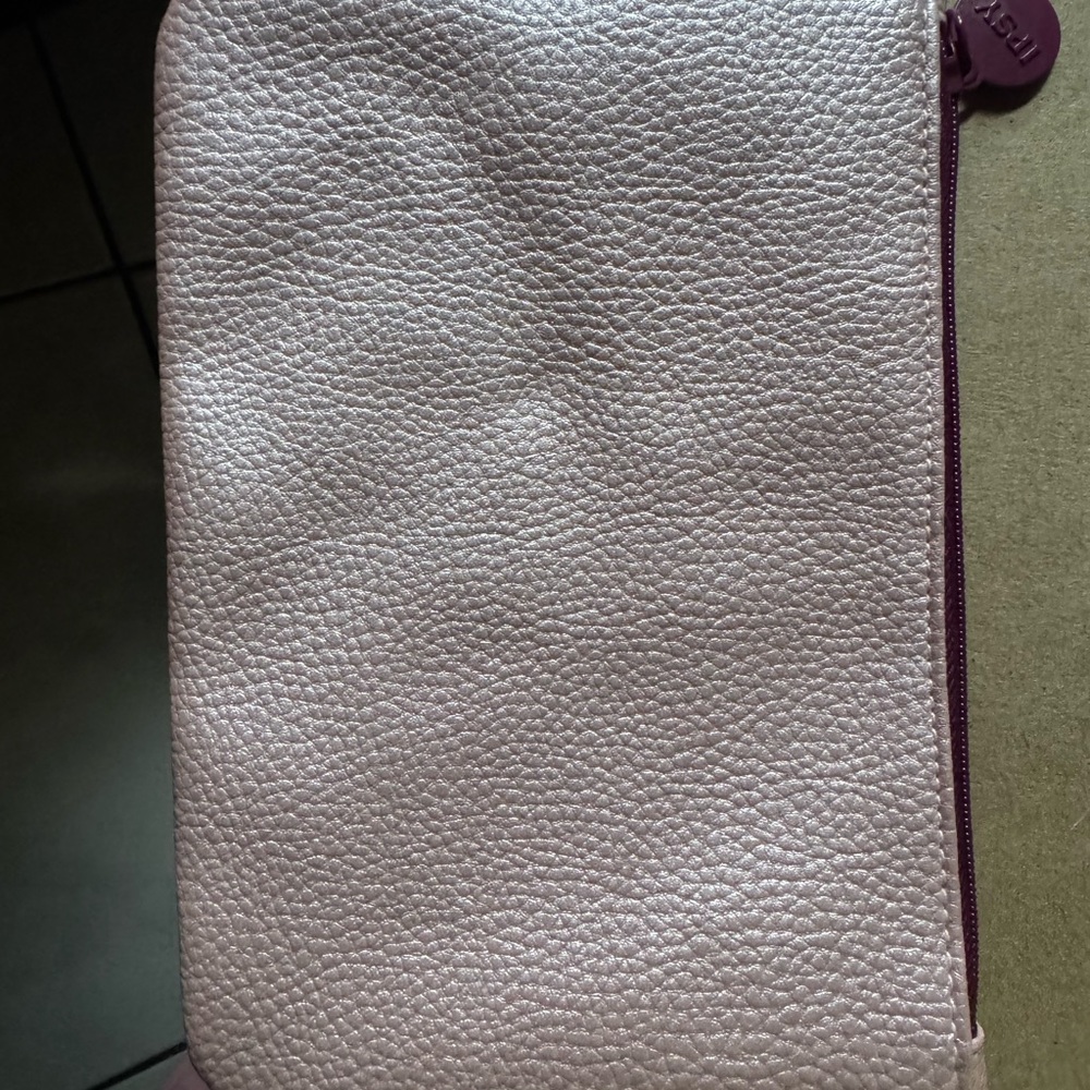 Ipsy Elegant Cream Textured Bag